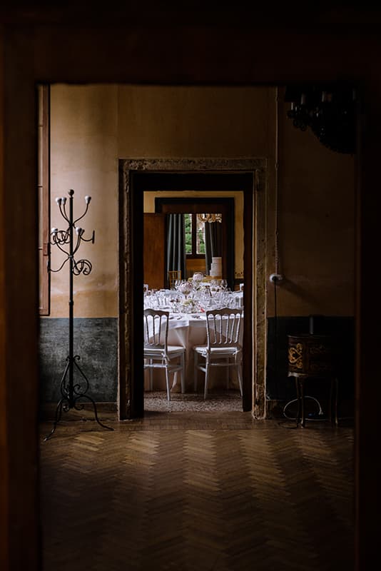 Celebración de boda llena de emoción