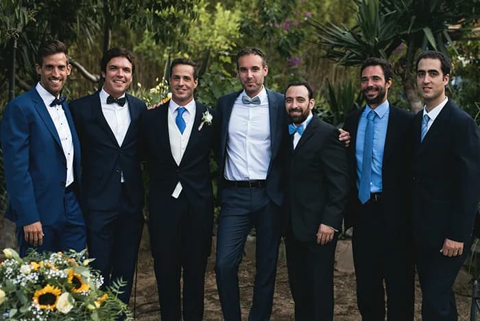 Un recuerdo junto a los invitados — Fátima & Luis